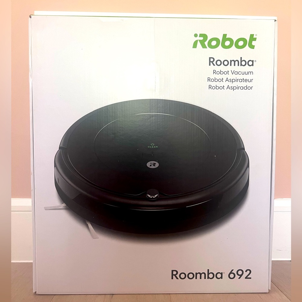 iRobot Roomba 692 Vacuum - BRAND NEW